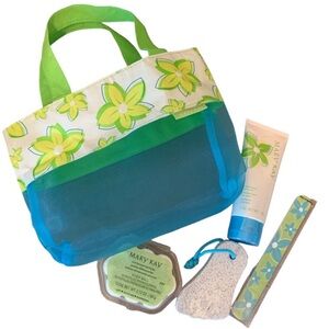 Mary Kay Retired Floral Tote with Pedicure Set in Mint Blossom